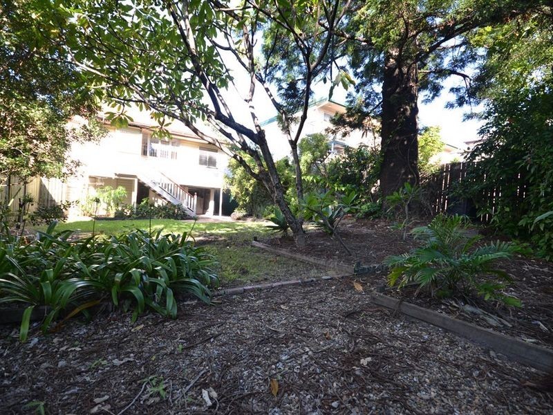 2 Latrobe Street, East Brisbane QLD 4169