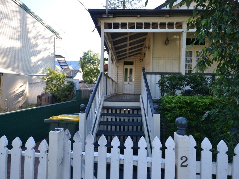 2 Latrobe Street, East Brisbane QLD 4169