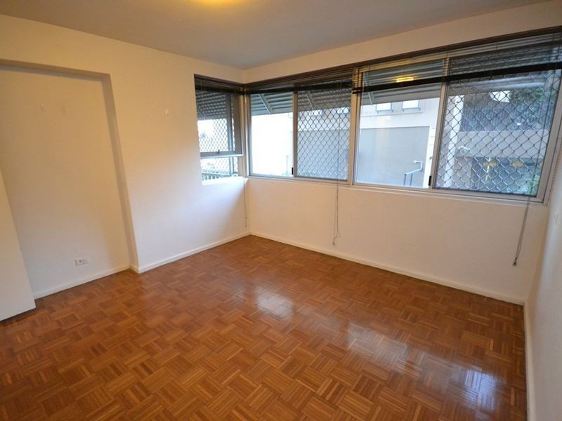2/64 Thorn Street, Kangaroo Point QLD 4169