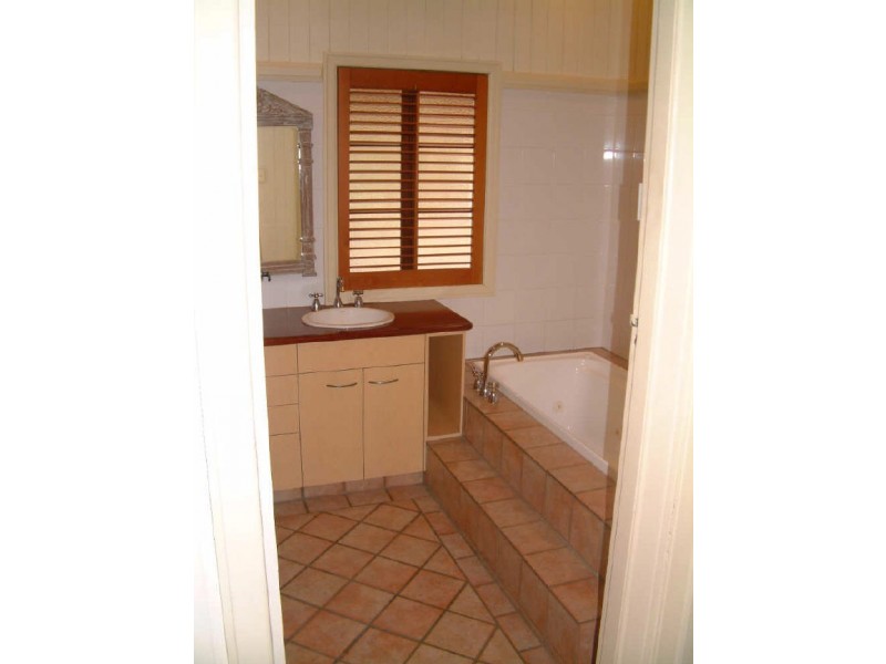 4 Blackall Tce, East Brisbane QLD 4169