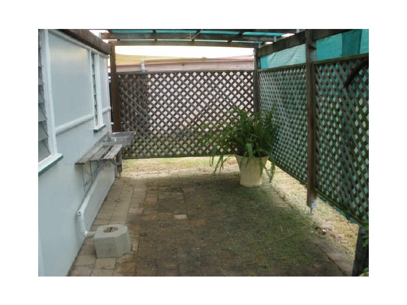 103 Lindsay St, Hawthorne QLD 4171