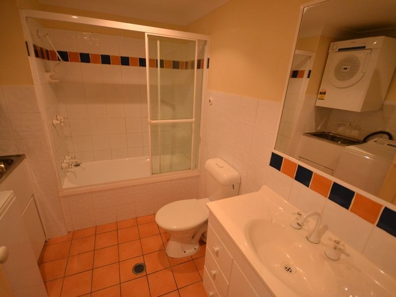 2/64 Longlands Street, East Brisbane QLD 4169