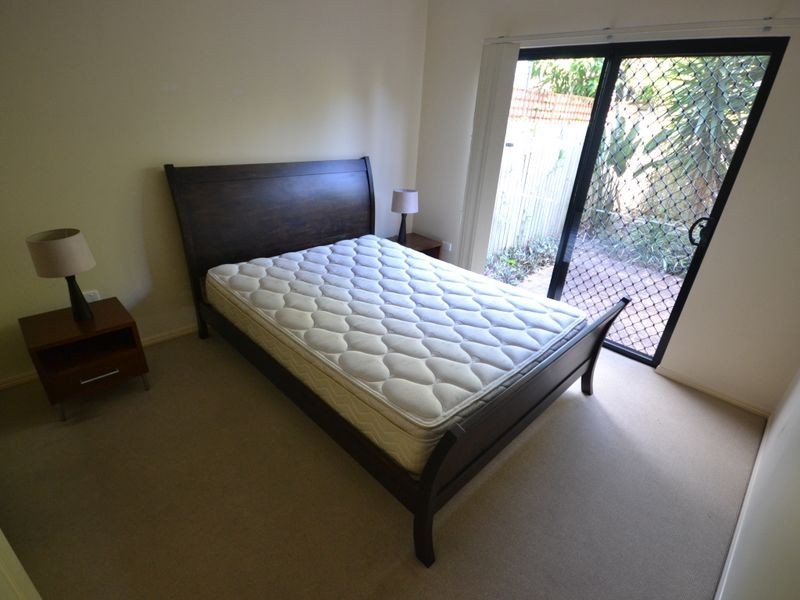 2/64 Longlands Street, East Brisbane QLD 4169