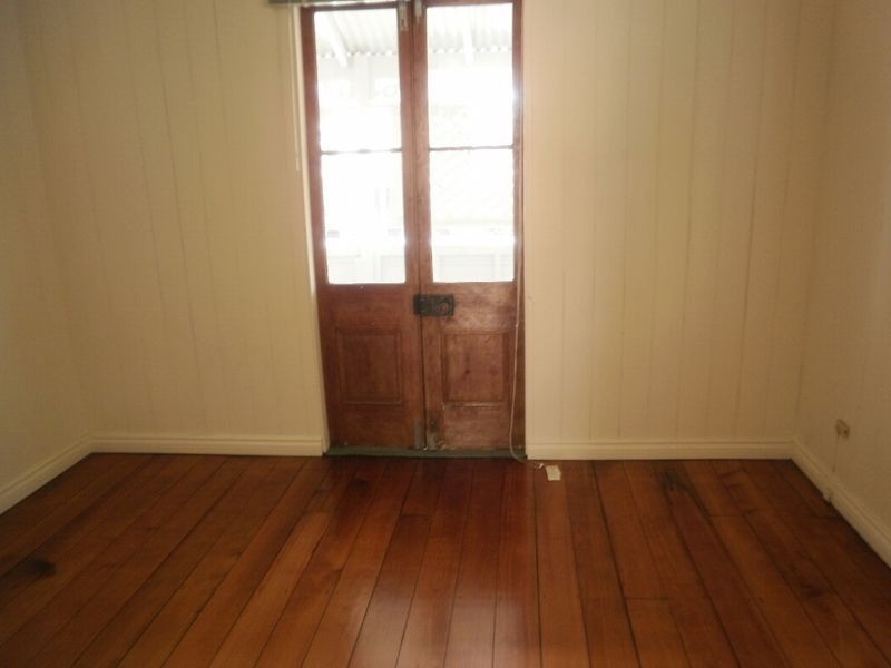 8 Latrobe Street, East Brisbane QLD 4169