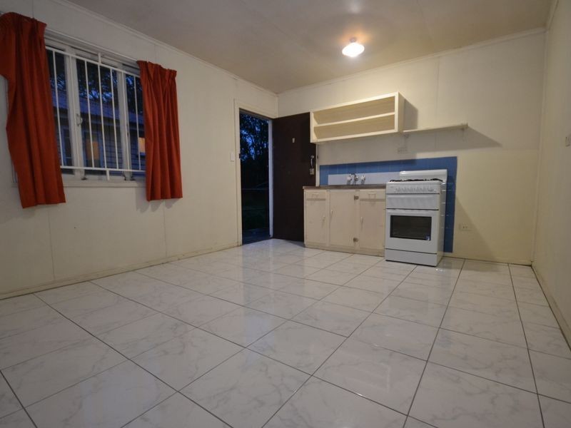 2/11 Duke Street, Annerley QLD 4103