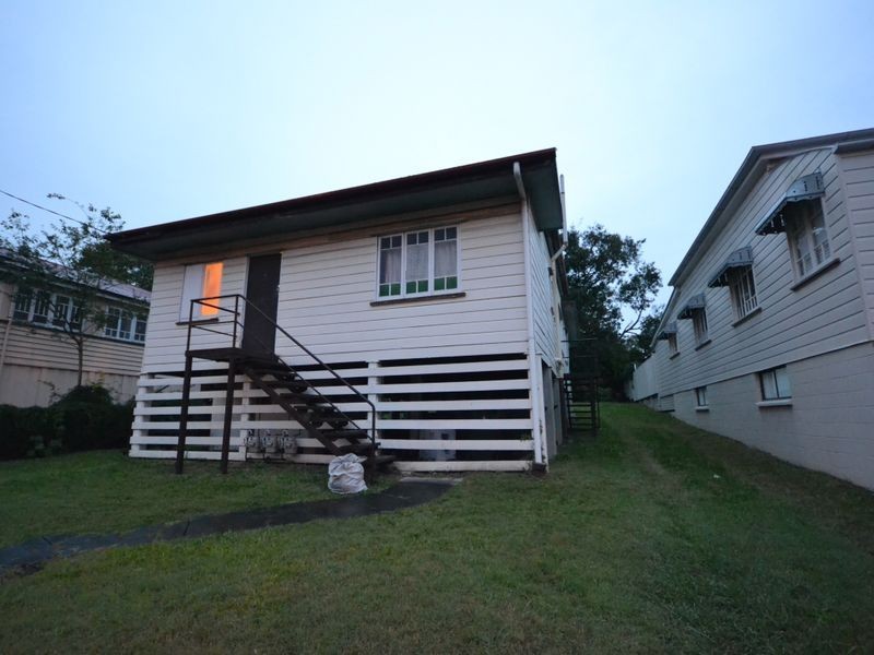 2/11 Duke Street, Annerley QLD 4103