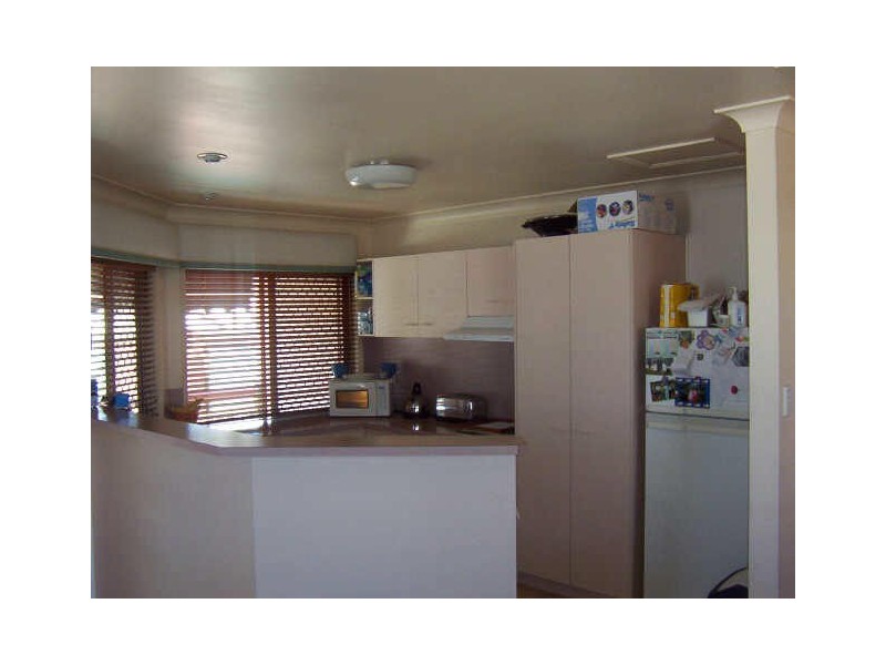 2/22 Rosslyn, East Brisbane QLD 4169