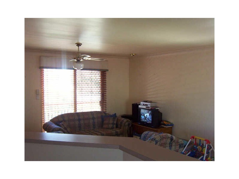 2/22 Rosslyn, East Brisbane QLD 4169