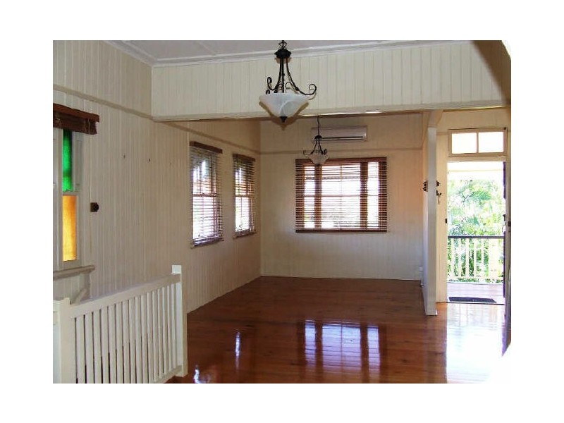 23 Malory St, Balmoral QLD 4171