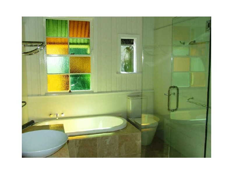 23 Malory St, Balmoral QLD 4171