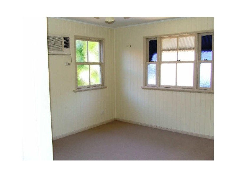 23 Malory St, Balmoral QLD 4171