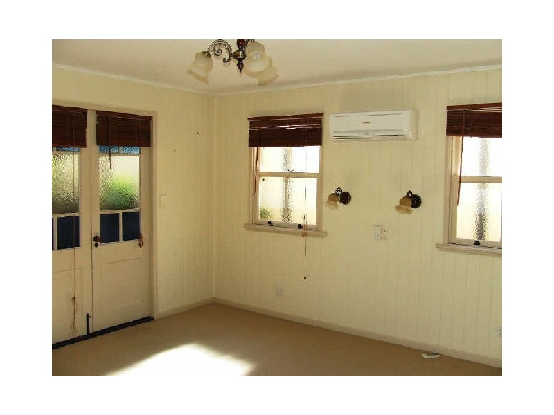 23 Malory St, Balmoral QLD 4171