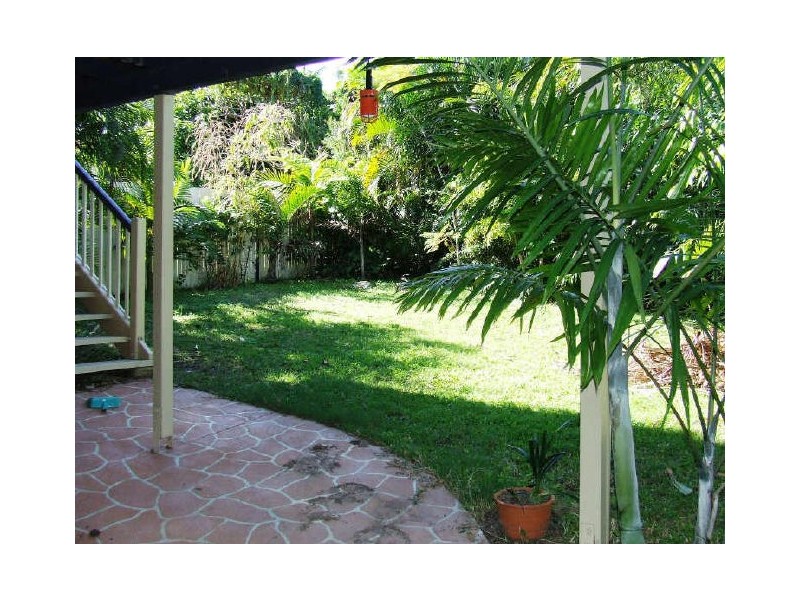 23 Malory St, Balmoral QLD 4171