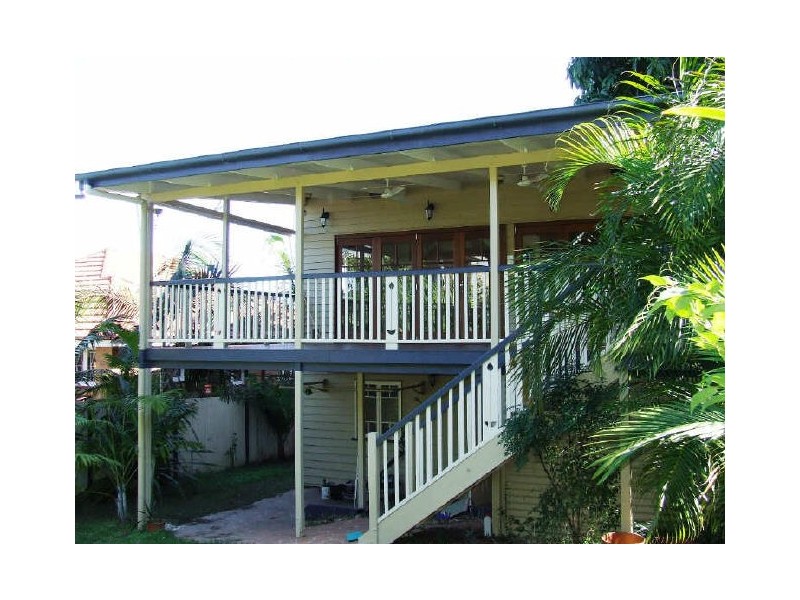 23 Malory St, Balmoral QLD 4171