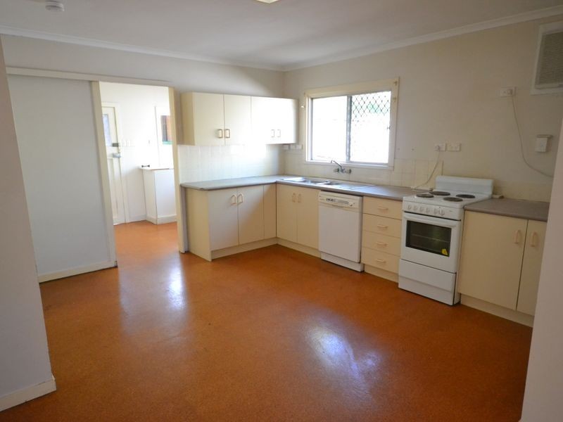 14 Brooks Street, Camp Hill QLD 4152