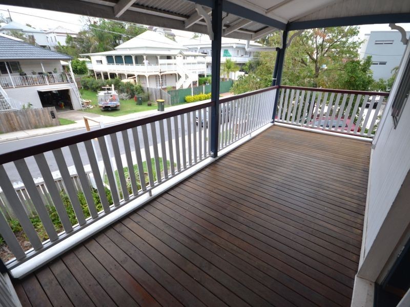 14 Lockhart Street, Woolloongabba QLD 4102