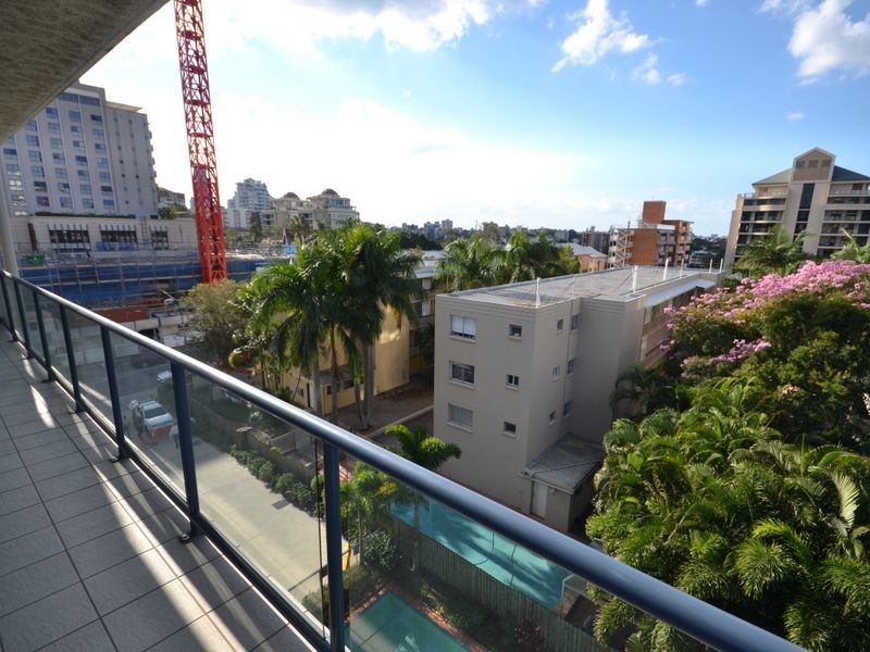16/19 Thorn Street, Kangaroo Point QLD 4169