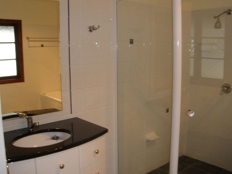 75 Longlands Street, East Brisbane QLD 4169