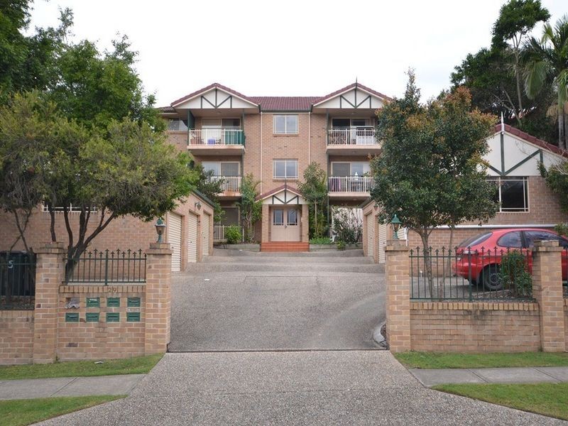 1/29 St Leonards Street, Coorparoo QLD 4151