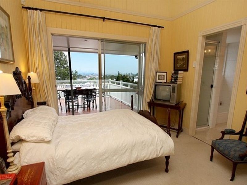 130 Sackville Street, Greenslopes QLD 4120