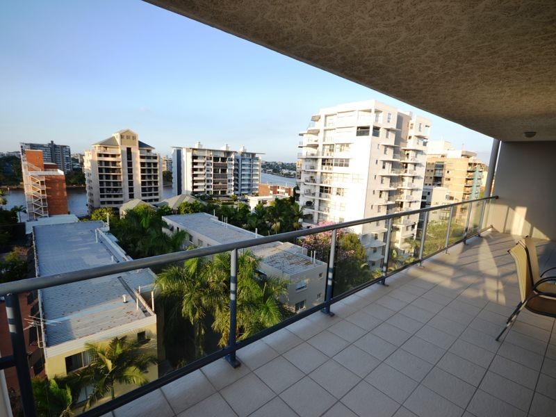 21/19 Thorn Street, Kangaroo Point QLD 4169