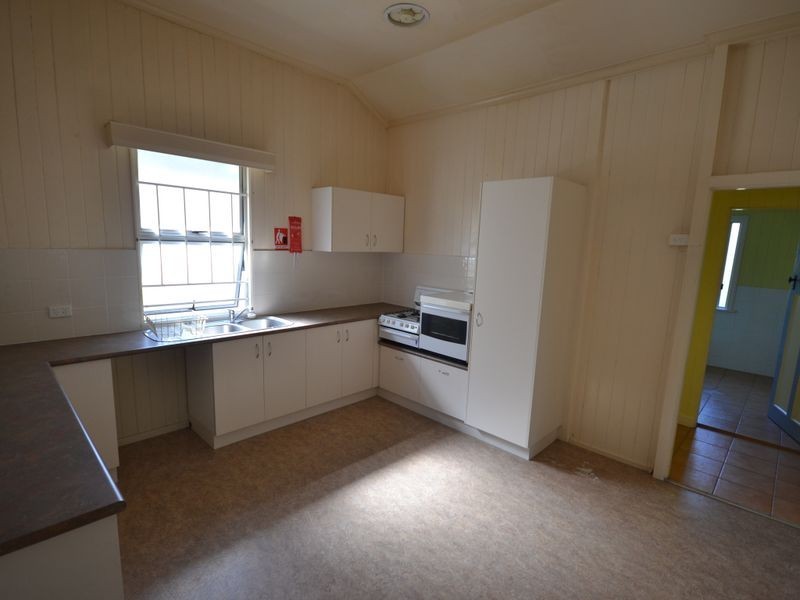 61 Kitchener Street, Coorparoo QLD 4151