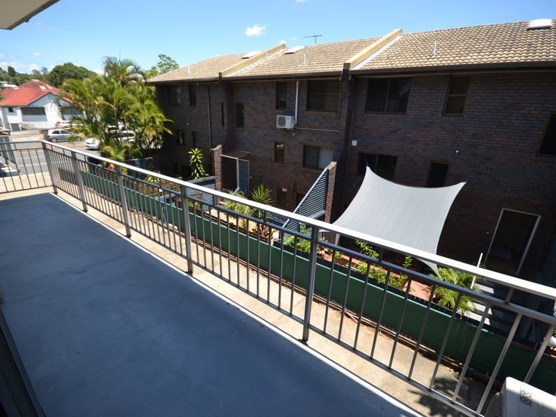 2/271 Enoggera Road, Newmarket QLD 4051