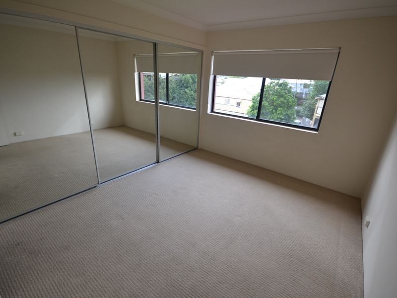 8/15 Eskgrove Street, East Brisbane QLD 4169