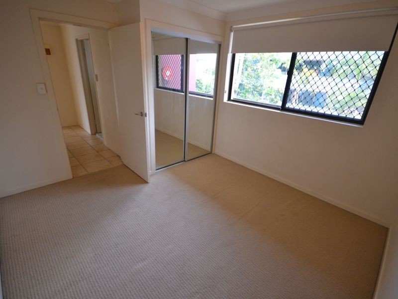 8/15 Eskgrove Street, East Brisbane QLD 4169