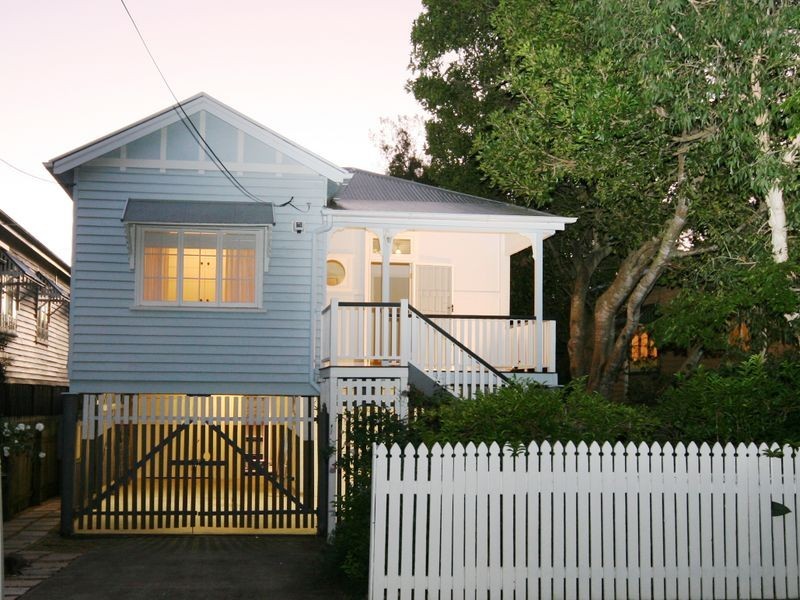 30 Barker Street, East Brisbane QLD 4169