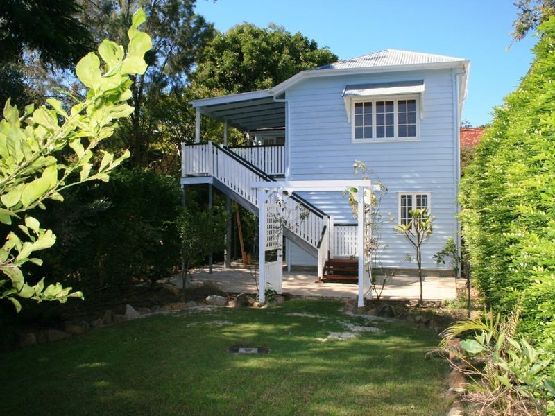 30 Barker Street, East Brisbane QLD 4169