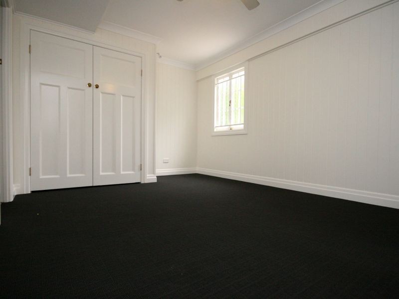 30 Barker Street, East Brisbane QLD 4169