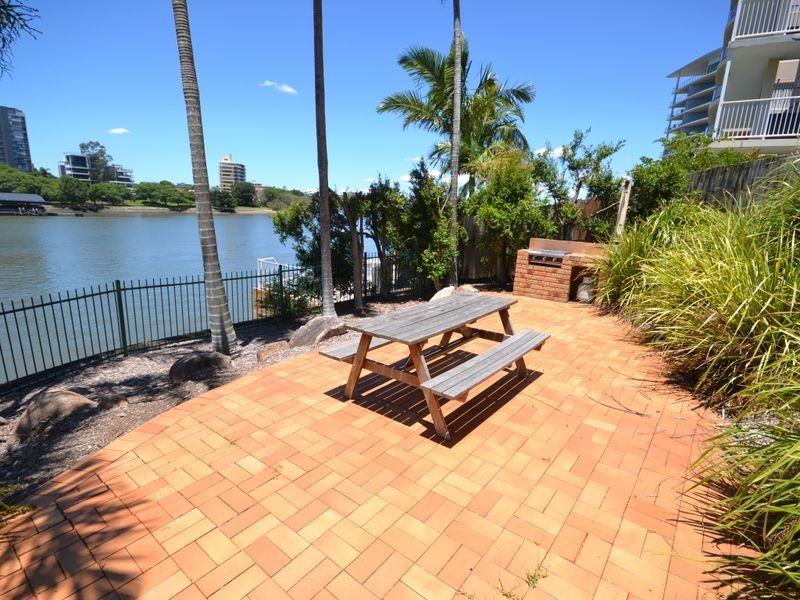 3/56 Thorn Street, Kangaroo Point QLD 4169