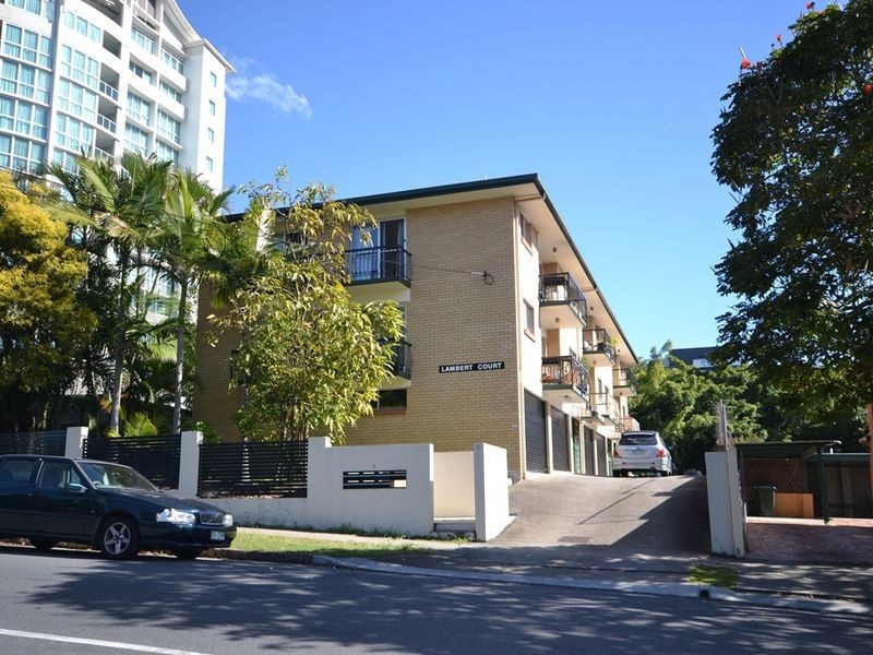 2/9 Lambert Street, Kangaroo Point QLD 4169