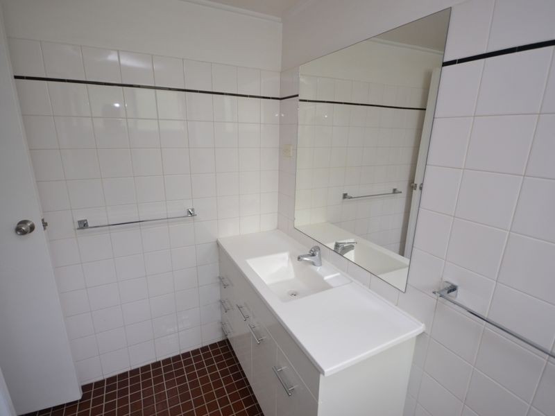 2/9 Lambert Street, Kangaroo Point QLD 4169