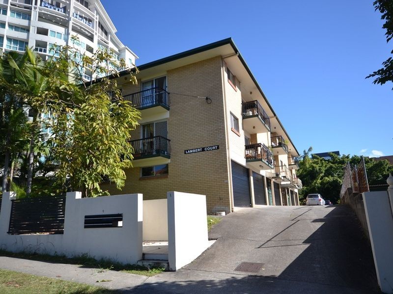 2/9 Lambert Street, Kangaroo Point QLD 4169