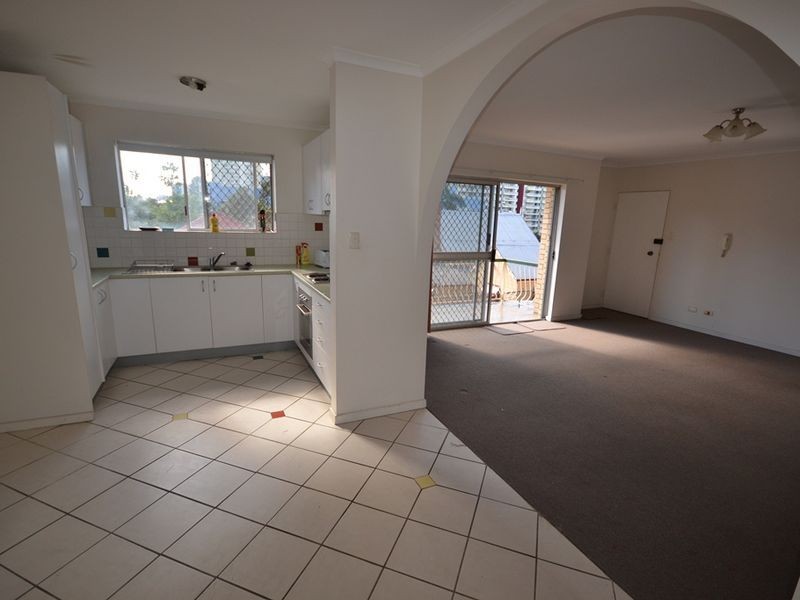 2/9 Lambert Street, Kangaroo Point QLD 4169