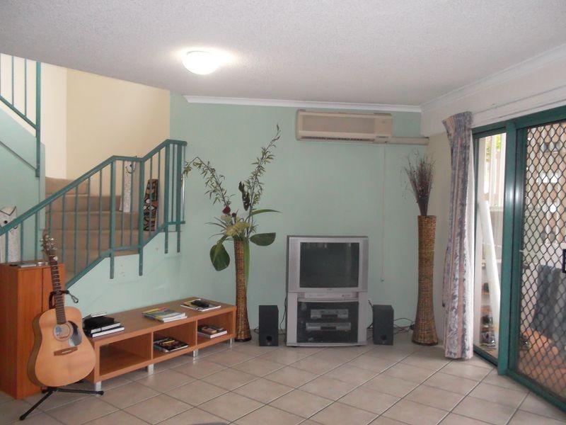24/219 Wellington Road, Kangaroo Point QLD 4169