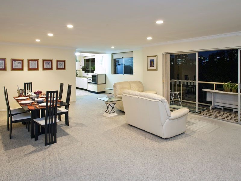 10/152 River Terrace, Kangaroo Point QLD 4169