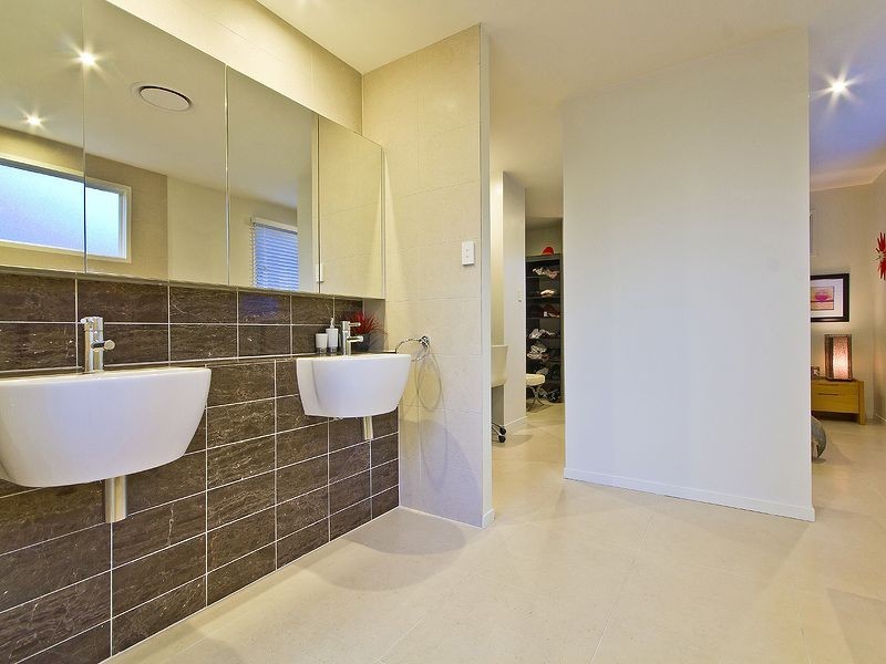 61 Ashfield Street, East Brisbane QLD 4169