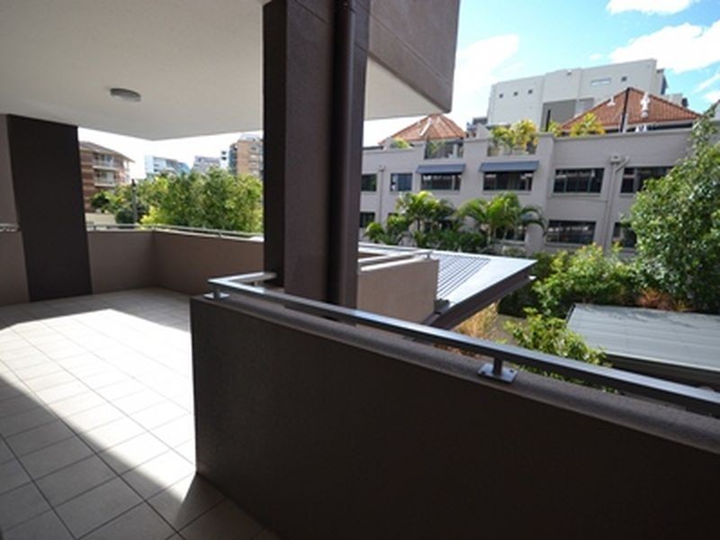 3/215 Wellington Road, East Brisbane QLD 4169