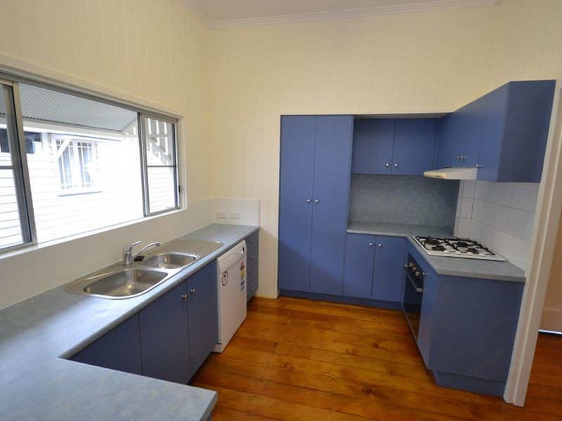 42 Orchard Street, Hawthorne QLD 4171