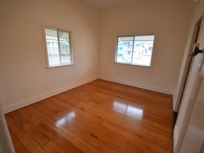 42 Orchard Street, Hawthorne QLD 4171