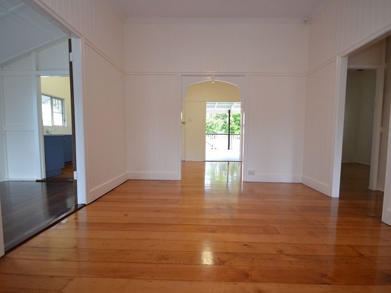 42 Orchard Street, Hawthorne QLD 4171