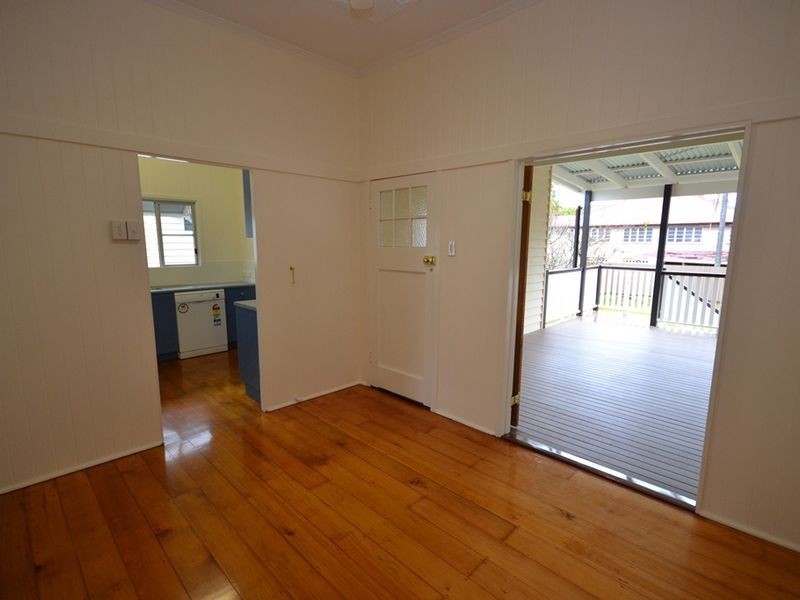 42 Orchard Street, Hawthorne QLD 4171