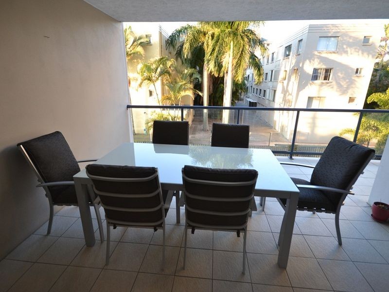 2/19 Thorn Street, Kangaroo Point QLD 4169