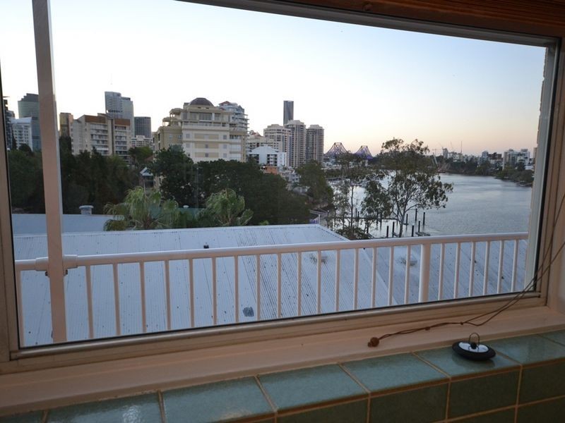 74/64 Thorn Street, Kangaroo Point QLD 4169