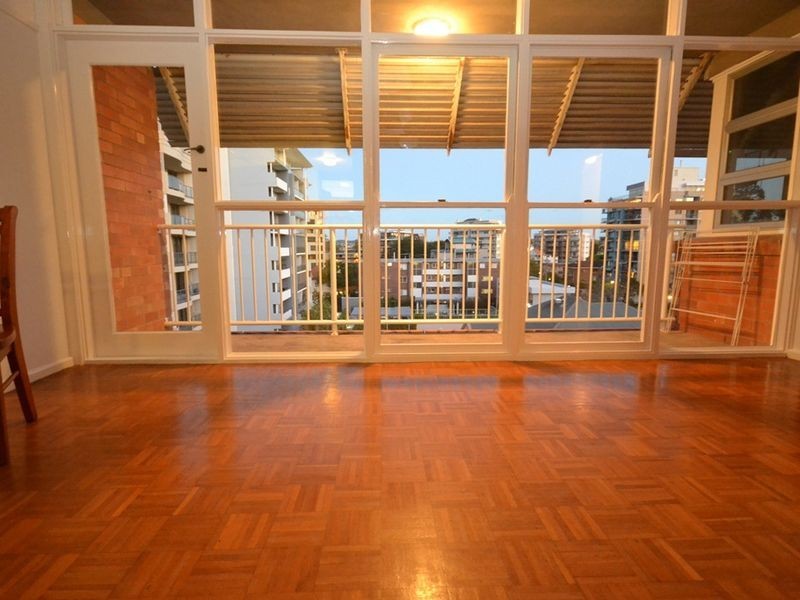 74/64 Thorn Street, Kangaroo Point QLD 4169