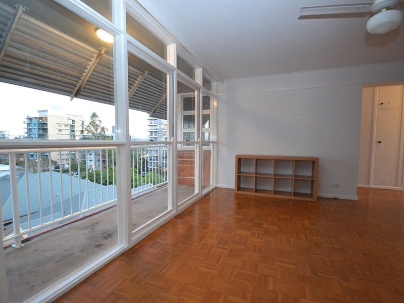 74/64 Thorn Street, Kangaroo Point QLD 4169