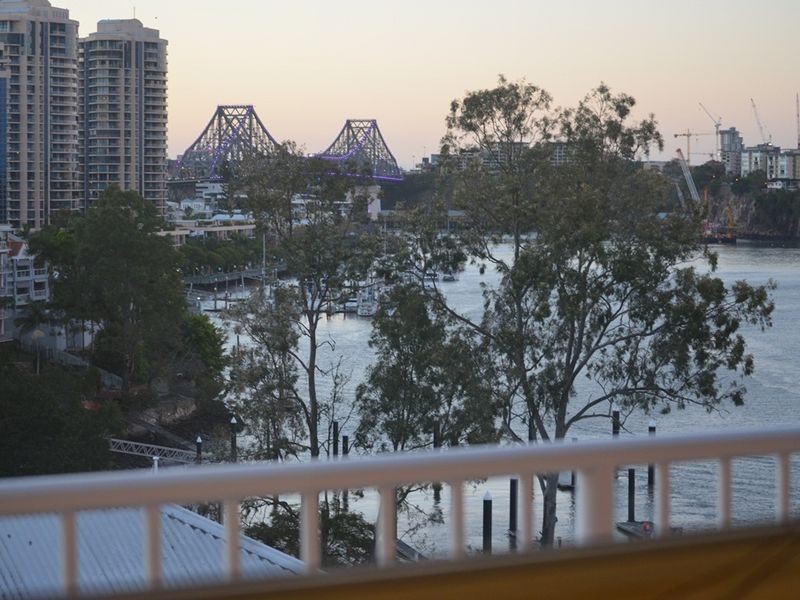 74/64 Thorn Street, Kangaroo Point QLD 4169
